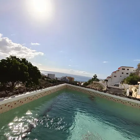 Las Americas X Vila Costa Adeje (Tenerife)